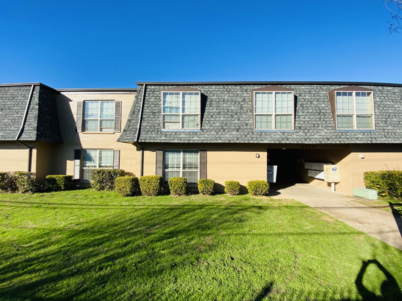 6760 Calmont Avenue - 102